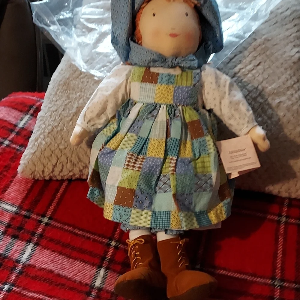 Madam Alexander Holly hobbie - Picture 5 of 5